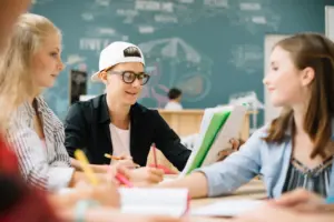 Welche Umschulung in Duisburg? Überblick zu Berufen, Trends und möglichen Chancen für Ihre berufliche Neuorientierung.